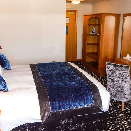 Clarion Collection Hotel Belfast Loughshore 卡瑞克福格斯 外观 照片