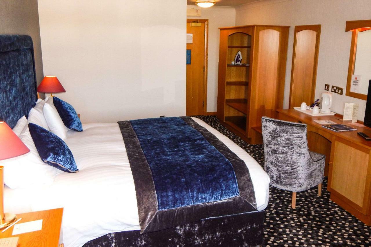 Clarion Collection Hotel Belfast Loughshore 卡瑞克福格斯 外观 照片