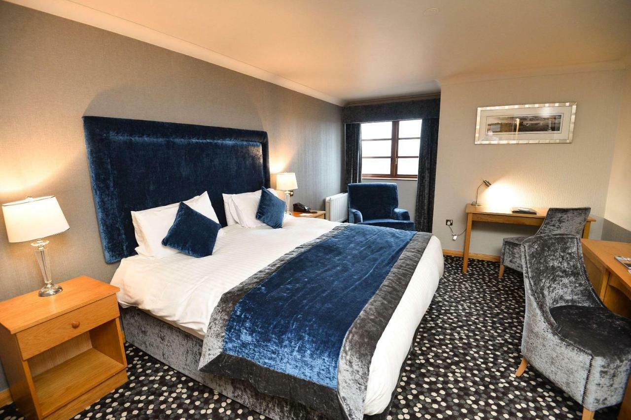Clarion Collection Hotel Belfast Loughshore 卡瑞克福格斯 外观 照片