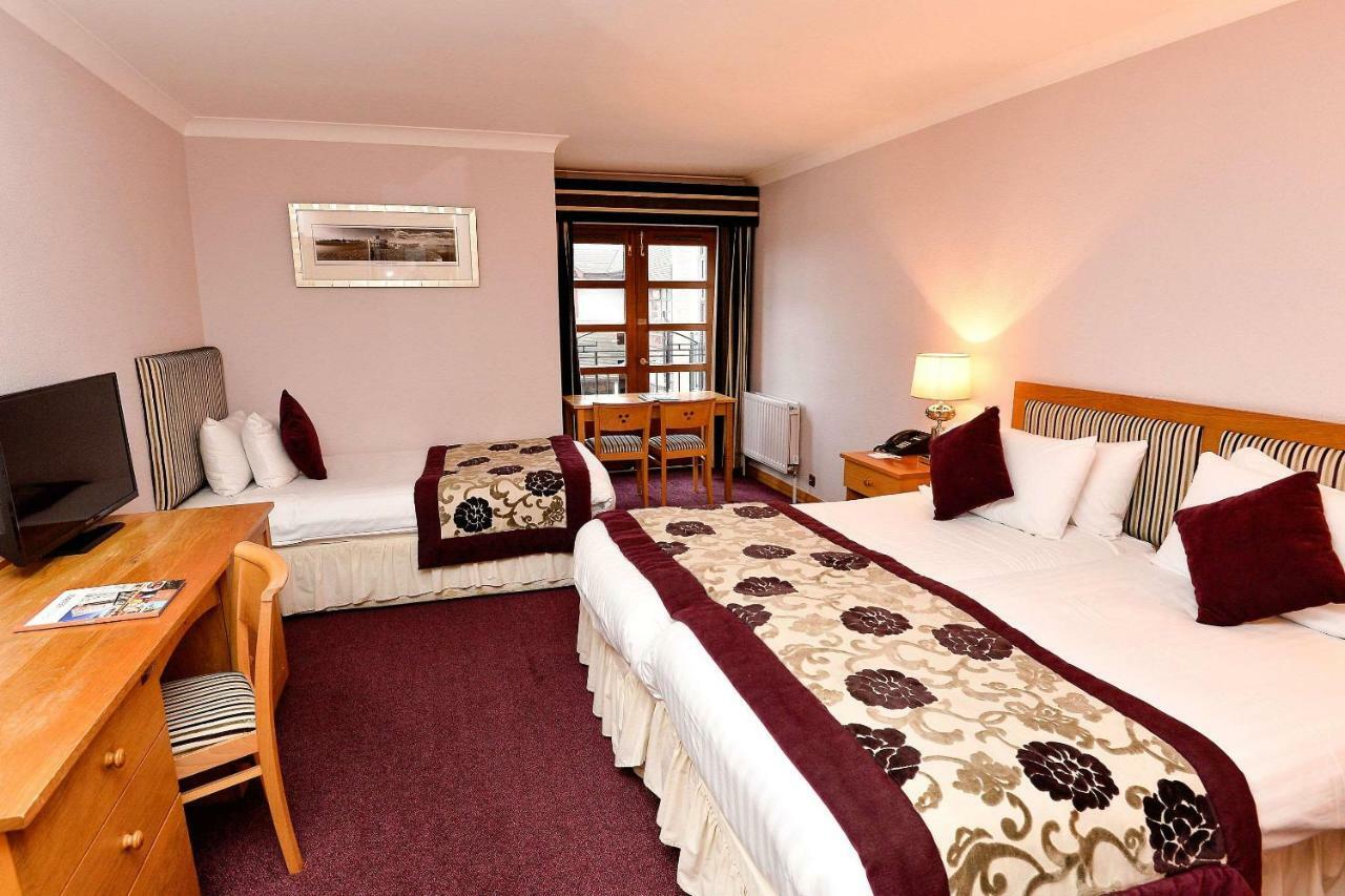 Clarion Collection Hotel Belfast Loughshore 卡瑞克福格斯 外观 照片